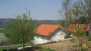 Ferienhäuser unterhalb des Bauerngartens