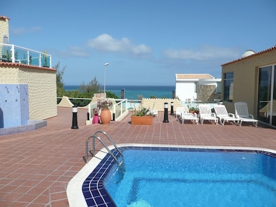 Ferienwohnung in Costa Calma mit Meerblick, sehr nah am Strand, mit Pool.