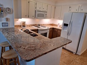 New frigid and dishwasher
