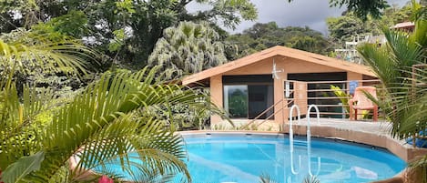 Encantada Guesthouse: The family option of the Encantada Arenal Adults Only B&B