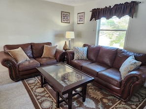 Full size Living Room