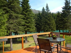 Cedar River facing deck with Weber E210 Gas Grill.