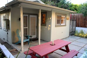 Alternate view of exterior.