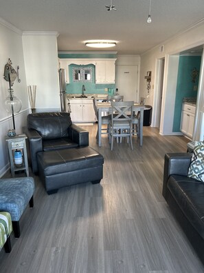 Living room/Dining room