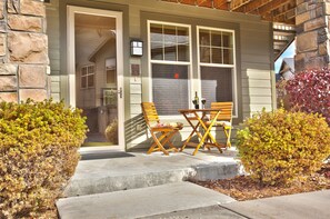 Relax and enjoy your coffee, wine and grilling with a view. 