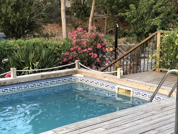 Molino Felix garden and pool