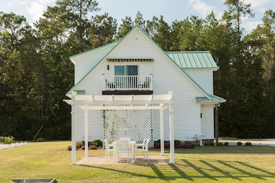 Wallace Meadows Farm Guest House. New, Modern and Comfortable. 2 BR/2 BA