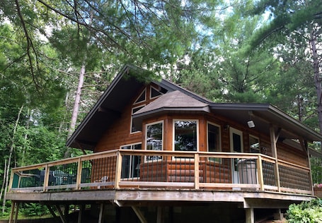DETWEILER CHALETS
Fairview, Michigan 48621