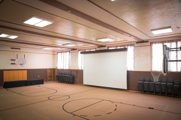 Sport court