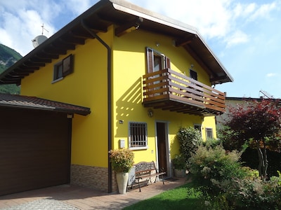 Holiday house up to 4 persons, only 200 m from the lake, quiet location