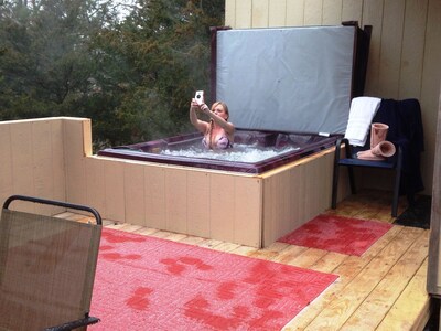 Tiny Cabin Tenkiller Lakeview Pivate Hot Tub King Bed Sunsets Sauna HotTub Firep