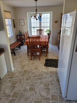 Kitchen/dining room 