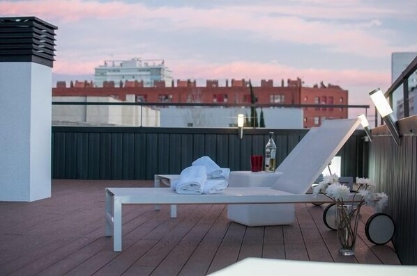 Sundeck