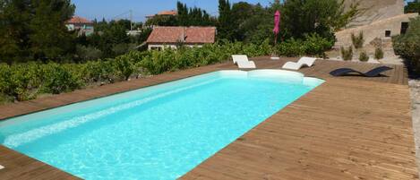 Piscine ouverte de mai à Octobre