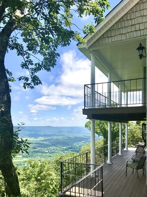 Enjoy the 2 balconies . 