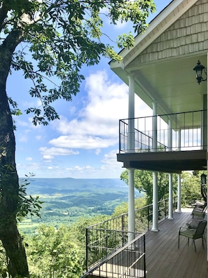 Enjoy the 2 balconies . 