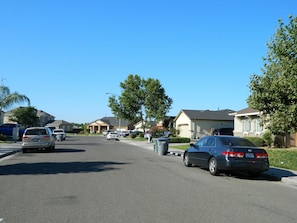 Primarily owner-occupied cul-de-sac neighborhood. Well-kept, safe, clean.