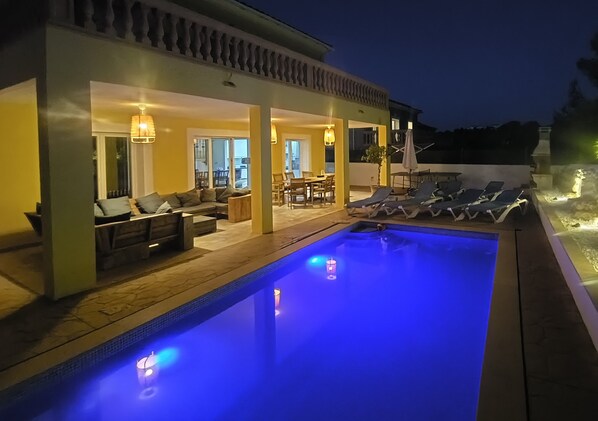 Casa Playa: Night-time paradise