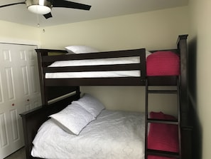 Bunk Room - Twin over a Full