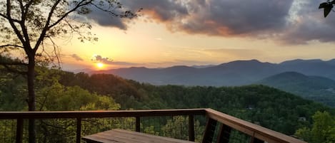 Relaxing sunset at High Top Cabin