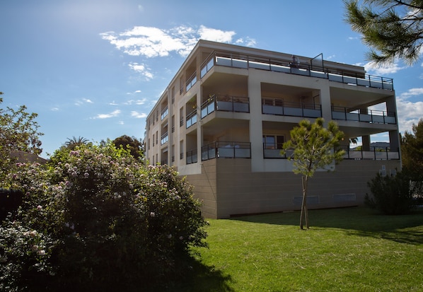 top floor left side