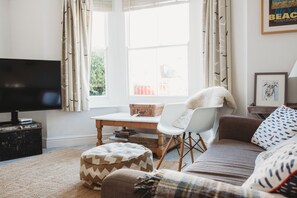 large screen smart tv