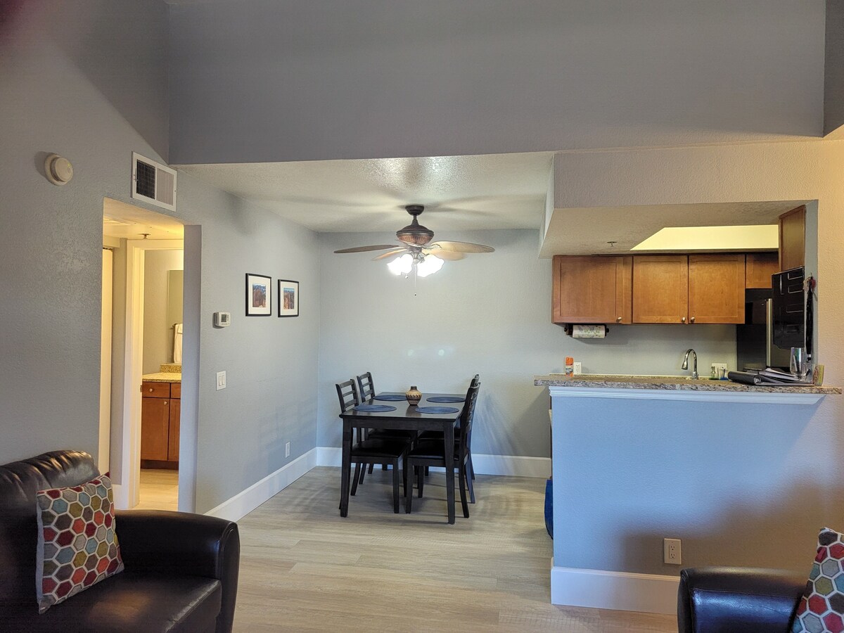 Close to Las Vegas Strip, 2 Bedroom Condo