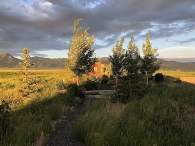 Ross Creek Cabin #4 Spectacular Mountain Views 