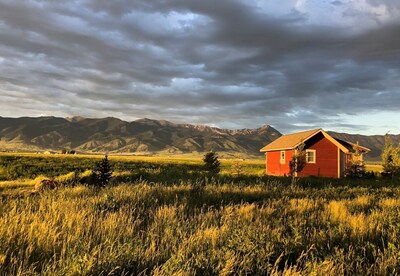 Ross Creek Cabin #4 Spectacular Mountain Views 