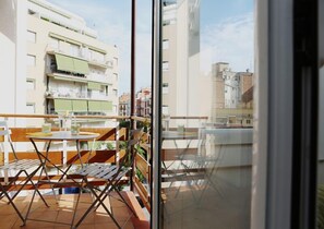 your little balcony in the living room.