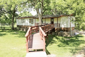 Wheel chair accessible entry to front of cabin. 