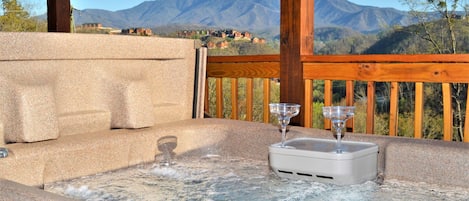 LED Hot Tub with spectacular Mt LeConte view!