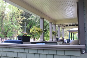 Front deck