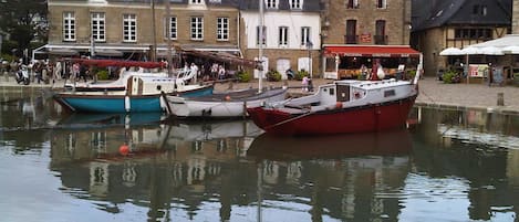 AURAY- Le port = St Goustan