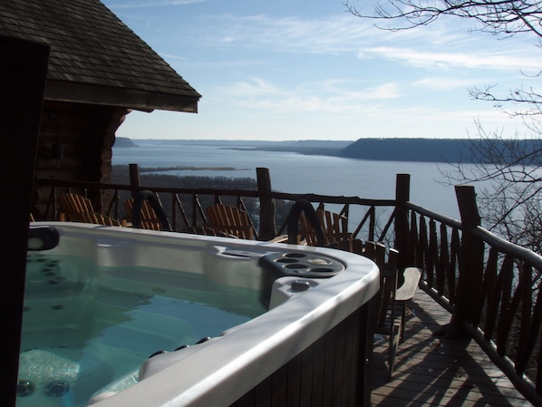 Bain à remous extérieur