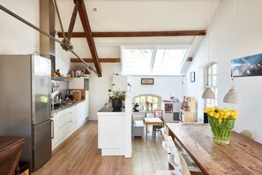 Open kitchen