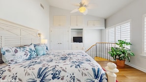 King Bed - 2nd Floor