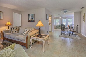 Bright sunny and open floor plan