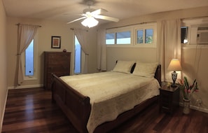 Guest bedroom 2 with a queen size bed