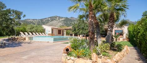 Finca avec piscine pour 10 personnes à Selva, Majorque.