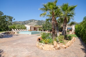 Finca avec piscine pour 10 personnes à Selva, Majorque.