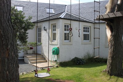 Pine Lodge - Modern, luxuriös, und ideal gelegen Cottage.