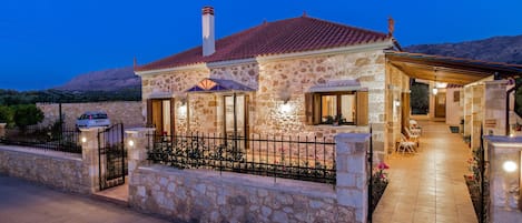 Villa Elena by Chania town center