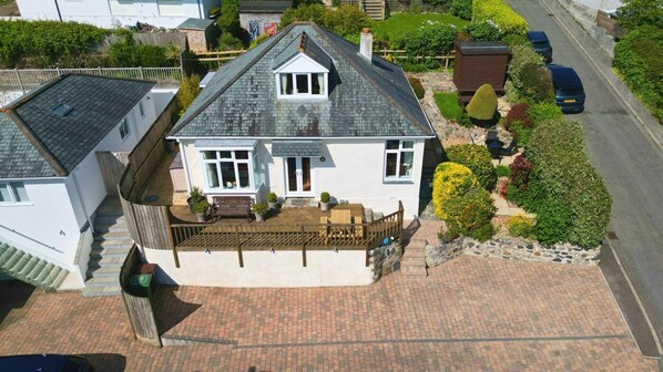 Little Coombe showing front terrace and gardens