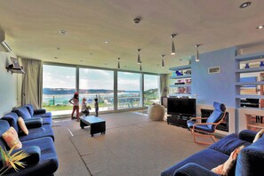 Large families living room with sun terrace