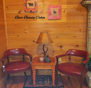 Rustic Elegant Playful Mountain Cabin Prime Location, games galore