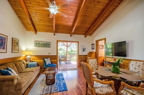 Looking from kitchen to living room and doors to front lanai