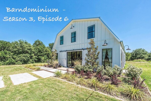 Fixer * Upper's Barndominium!!