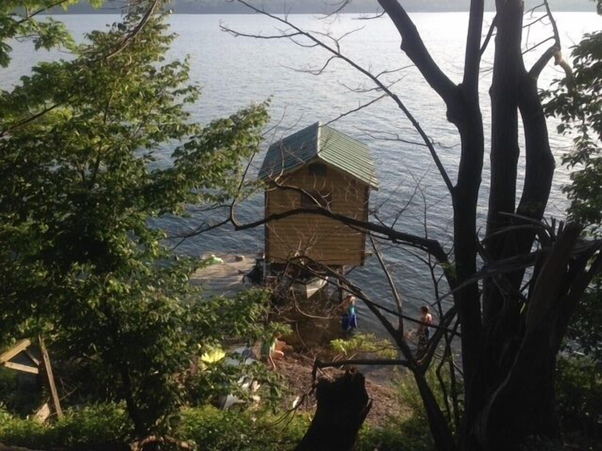 Timber Frame Cabin On Lake