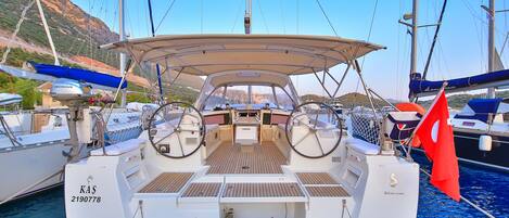 Beneteau Oceanis 48 available to let in Kas with skipper and private chef